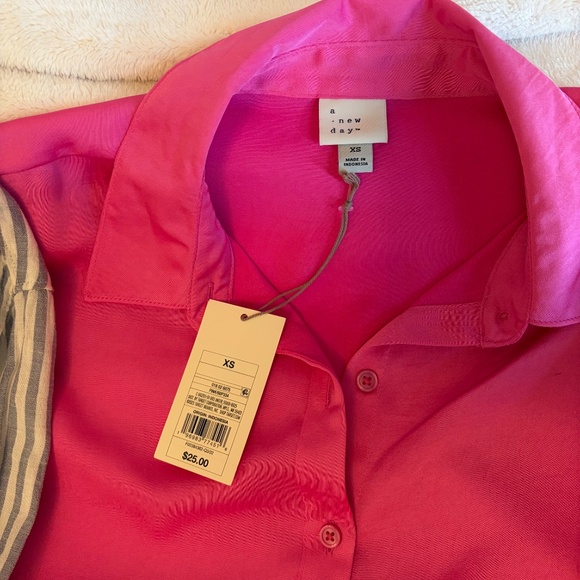 XS/S Blouse + Top Bundle - 10 Pieces (Zara, Target, Aerie, NWT!) - Picture 3 of 15